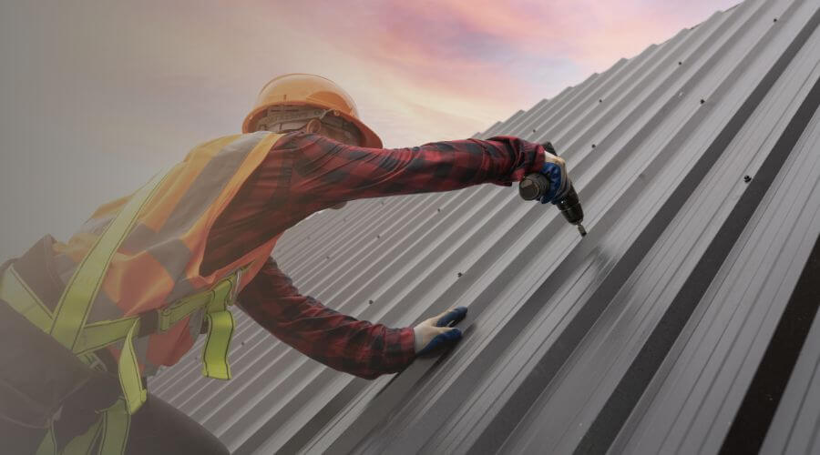 Professional gutter cleaning in Kingwood, WV